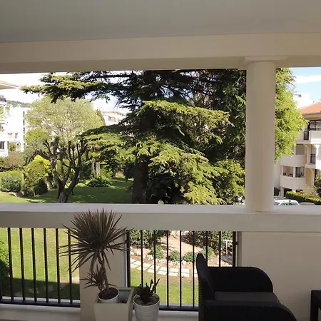 Acci Maurice Derche Apartamento *
