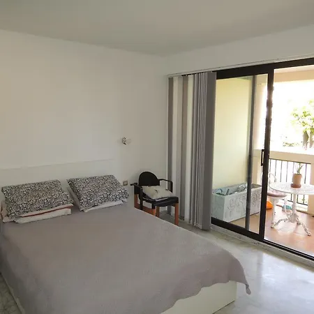 Acci Maurice Derche Apartamento