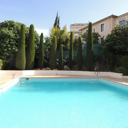 Acci Maurice Derche Apartment
